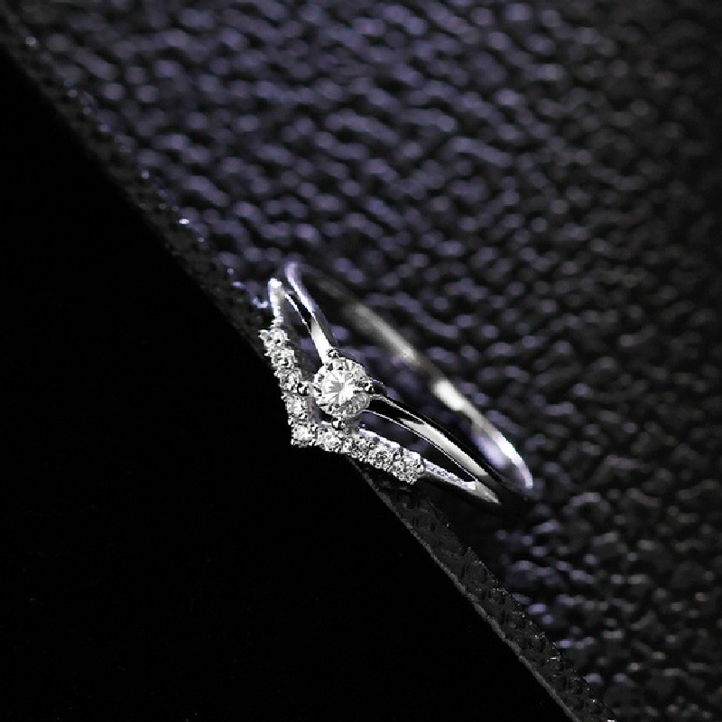 V Shaped Sparkling Zirconia Ring, Heart Wedding Jewelry