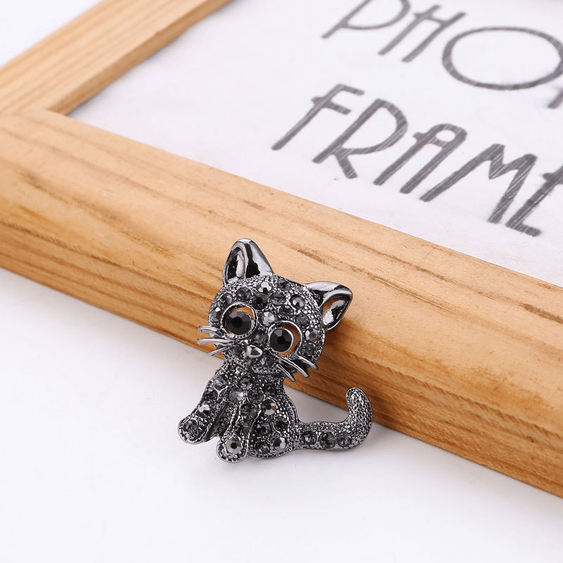 Silver on sale cat pin