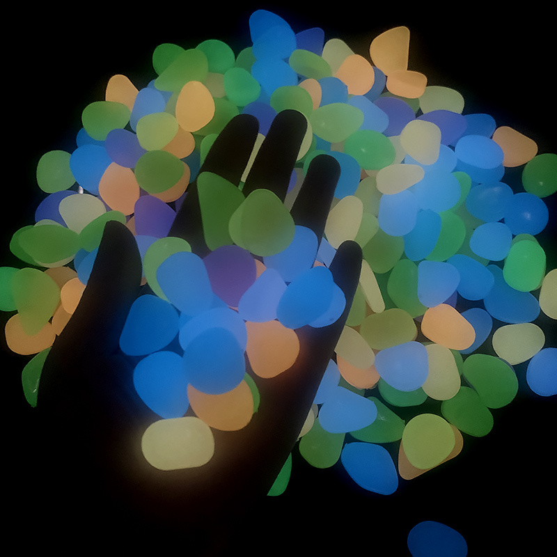 100pcs Luminous Garden Stones Glow in the Dark Pebbles