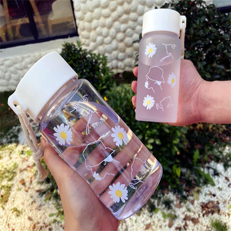 480ml Small Daisy Transparent Plastic Water Bottles BPA Free Creative  Frosted Water Bottle With Portable Rope Travel Tea Cup