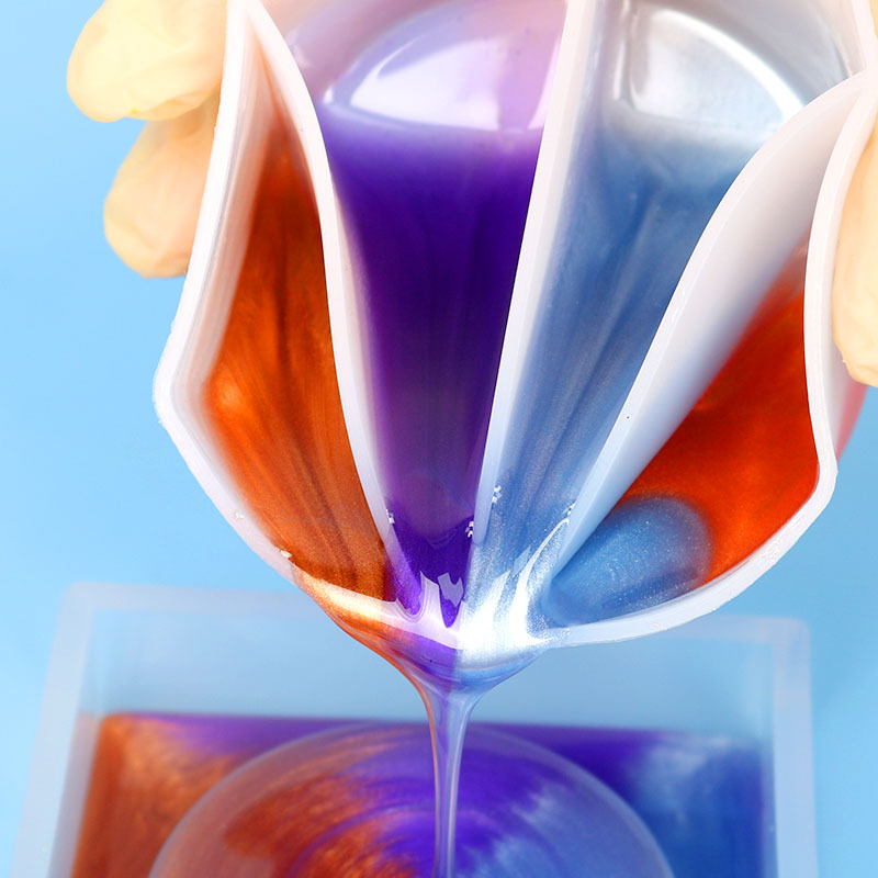 Geteilter Becher für Farbgießen Silikon Geteilte Tasse Flüssigkeit Kunst  geteilter Becher aus Kunstharz zum Ausgießen Malwerkzeuge DIY Basteln  Zeichnen Zubehör geteilter Becher mit Trennwänden : : Küche,  Haushalt & Wohnen