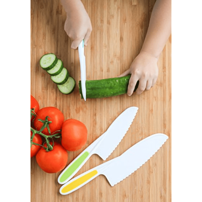 Non-toxic Nylon Kitchen Knife Set With Solid Handle And Serrated