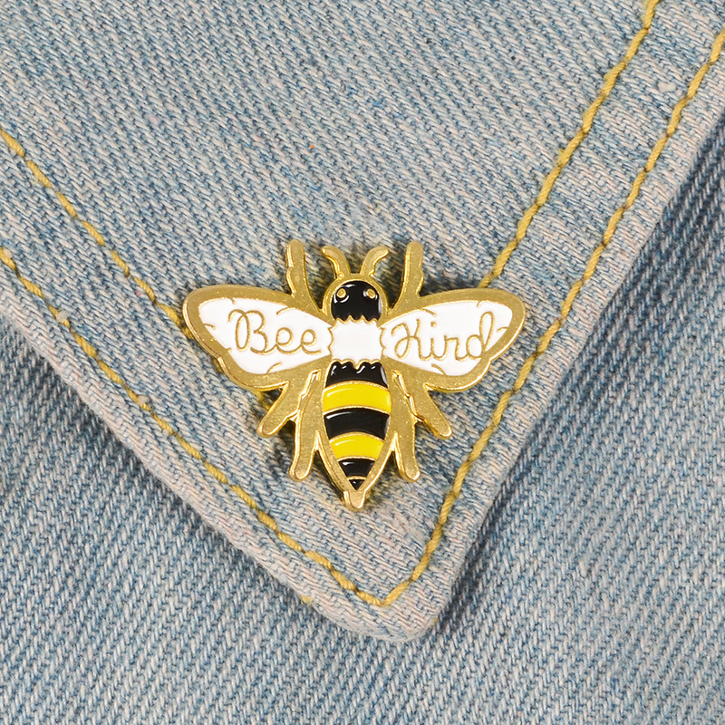 LMH Pin Pinback Tie Lapel Brooch HONEY BEE Smiling Face on Small