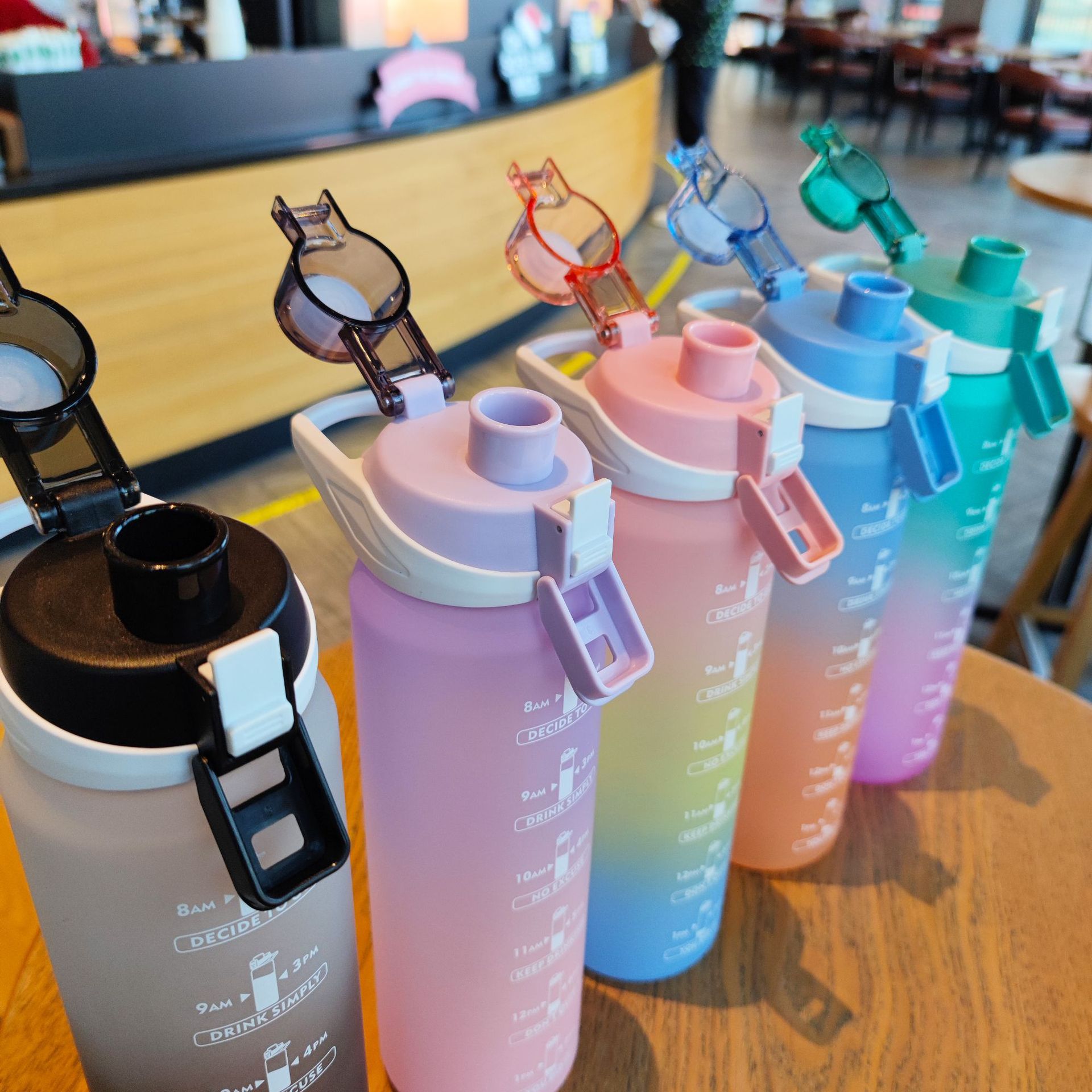 1pc Plastic Water Bottle, Modern Gradient Color Portable Water Bottle For  Home