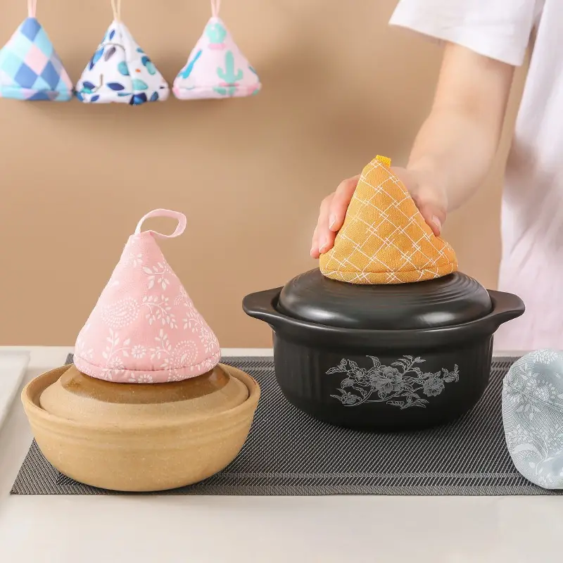 1pc Triangular Hot Pot Couvercle Holder, Smile Face Handle Mitt