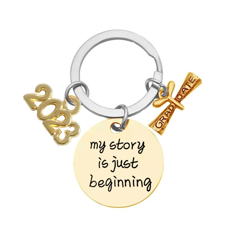  LUOZZY 8 Pcs Class of 2023 Graduation Keychains Bulk My Story  is Just Beginning Keychain 2023 Graduation Party Supplies Favors :  Clothing, Shoes & Jewelry