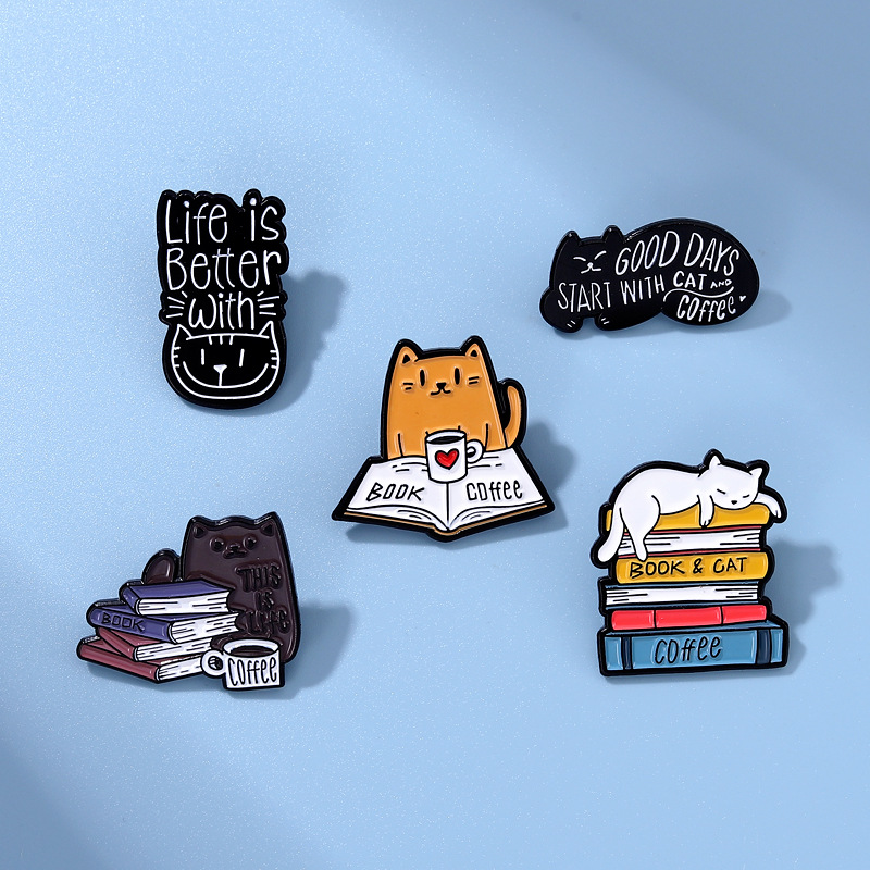 Reading Cat Lazy Brooch