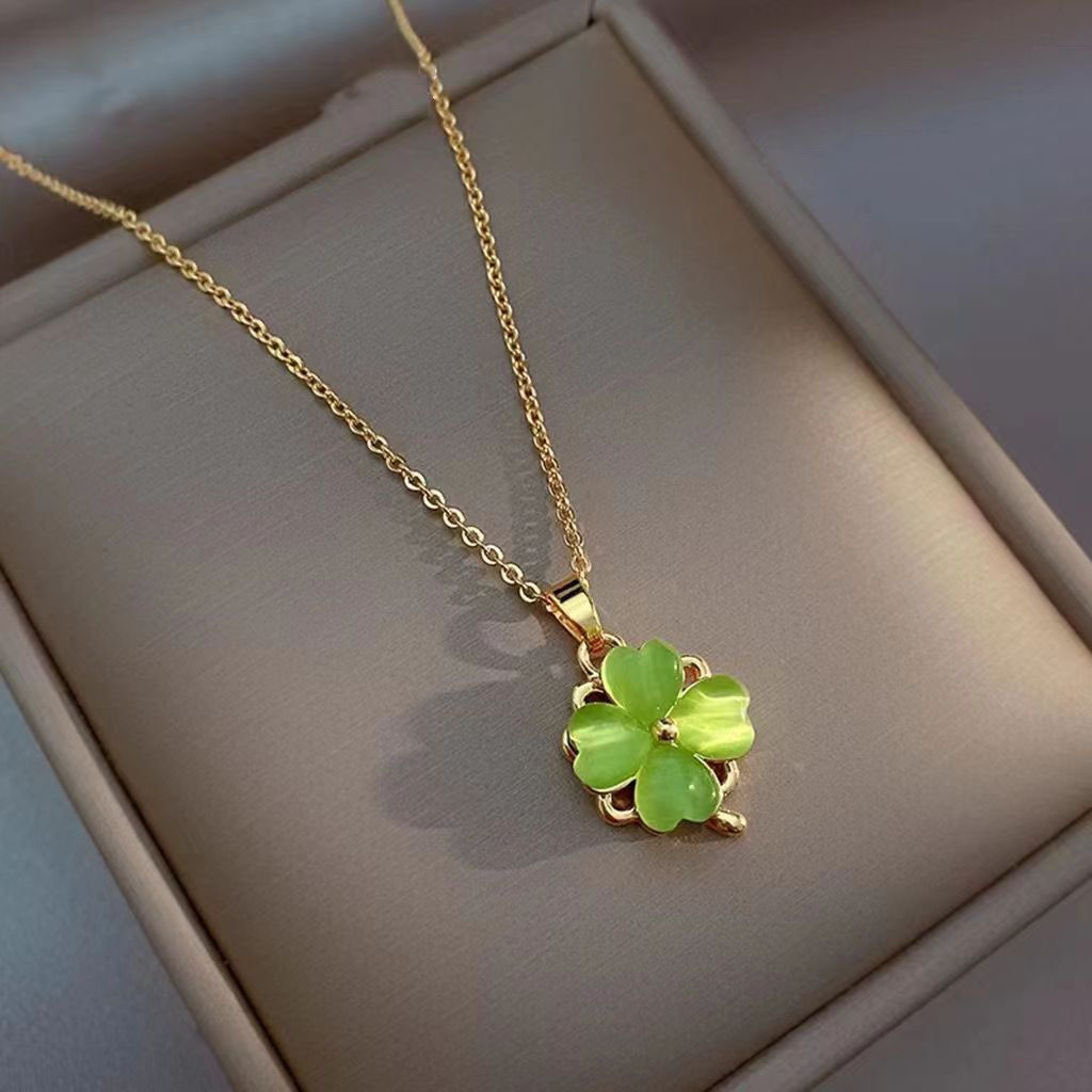 Women's Four Leaf Clover Pendant Necklace