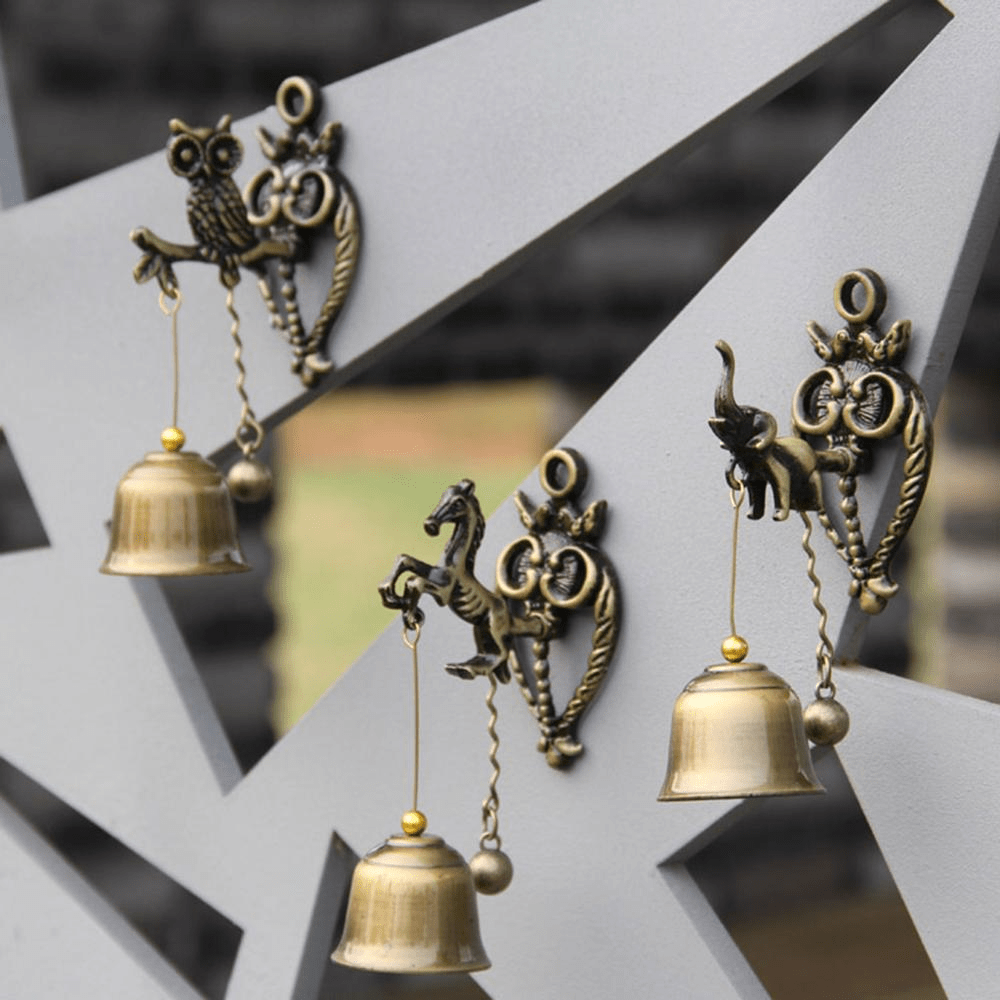 Vintage Style Grazing Bell Wind Chime Pendant Loudly Calling Small Metal Cow Bell Ornament Horse Dog Pets Accessories , Bronze Color, Women's, Size