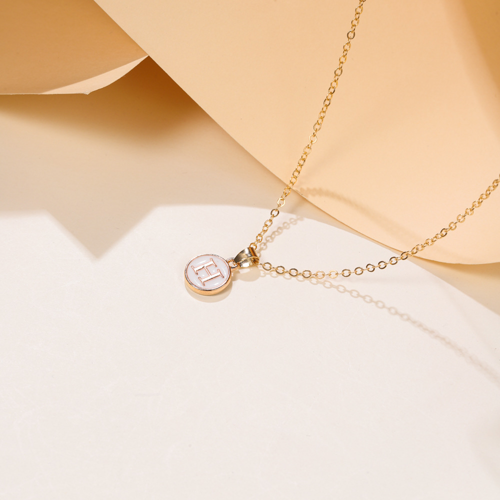 Elegant Golden-Tone Initial Necklace with Interlocking O-Link Chain - 1-26 Letters for Women, Durable Minimalist Jewelry Gift for Birthdays, Anniversaries & Special Occasions, Necklace, Birthday Jewelry, Sophisticated Style, Delicate Craftsmanship