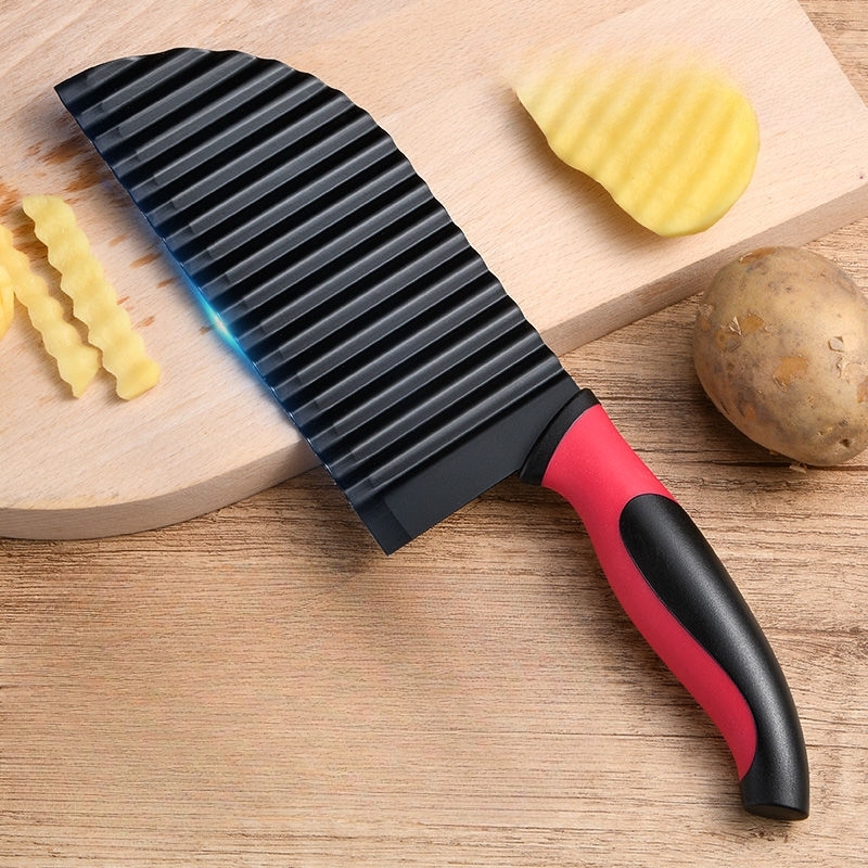 Sharp Crinkle Cutter for Potatoes, Carrots - Kitchen Gadge