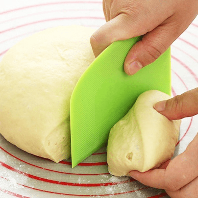 Spatule réglable pour lisser les bords des gâteaux, dispositif de décapage  de crème, outil de cuisson de cuisine, grattoir à gâteau - AliExpress