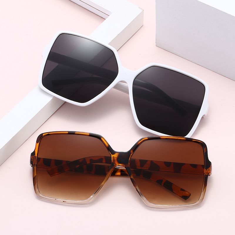 Square Frame Fashion Sunglasses For Women Men Mod Gradient Lens