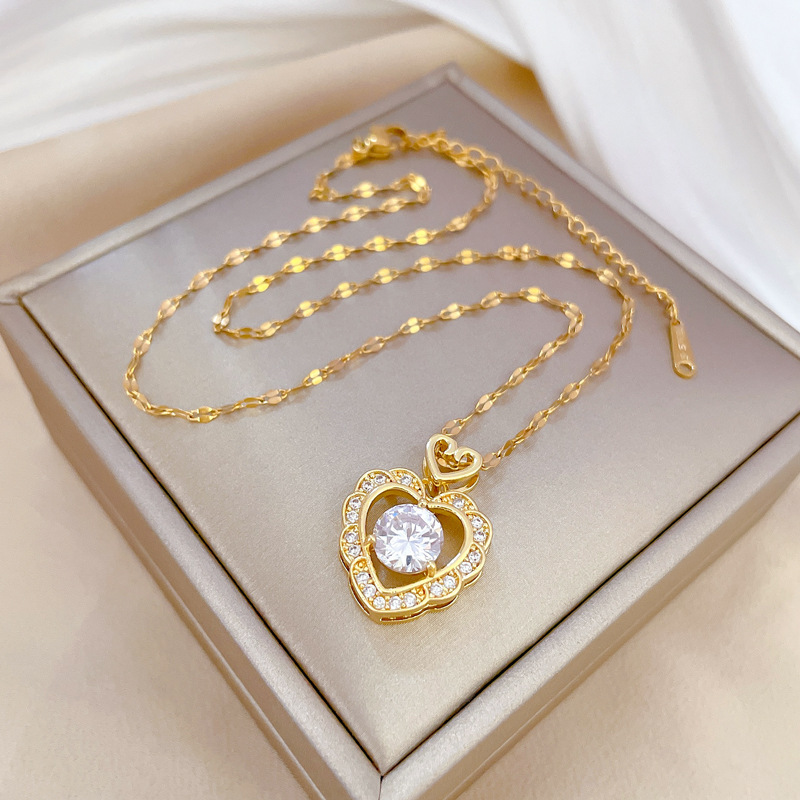 1pc Light Luxury & Sweet Pink Diamond Heart-shaped Loving Planet Necklace  For Women