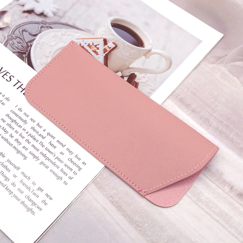 Stitch Detail PU Leather Sunglasses Pouch Portable Eyeglasses Container