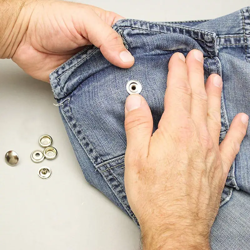 Kit boutons jeans avec outils pour pose de pressions - Les Accessoires de  Couture - Couture