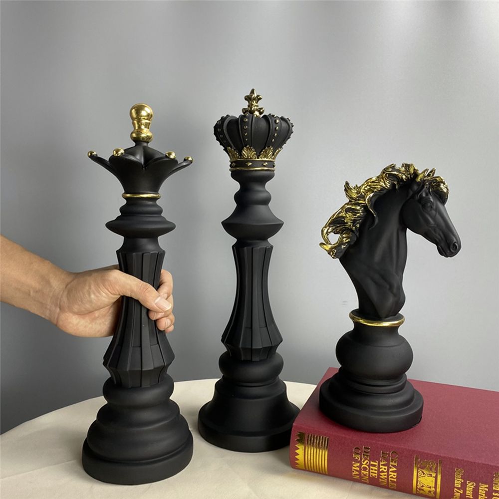 King Chess Piece Smooth Resin Figurine Study Queen Ornament Gift