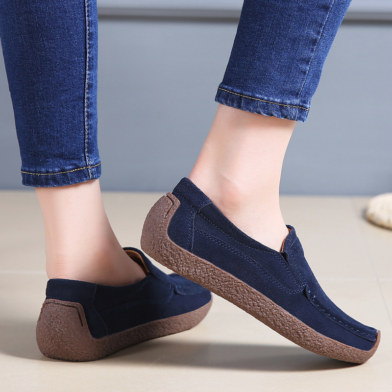 Women's Solid Flat Shoes Comfortable & Lightweight Slip On Shoes