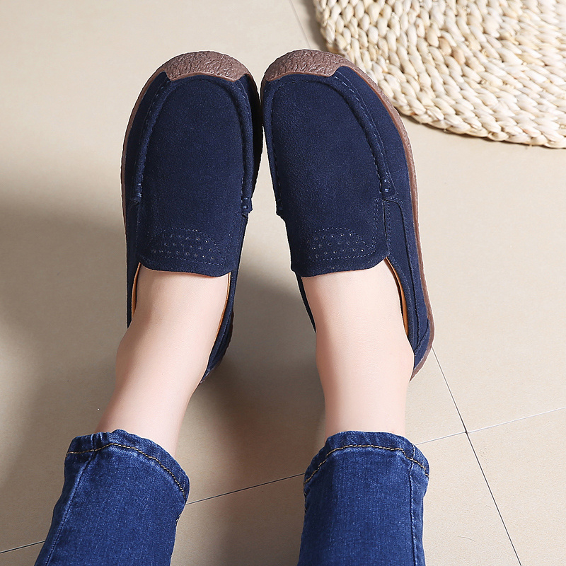 Women's Solid Flat Shoes Comfortable & Lightweight Slip On Shoes