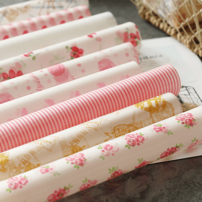 50 Sheets Wax Paper Food Picnic Paper Disposable Food Wrapping Greaseproof  Paper Food Paper Liners Wrapping Tissue for Plastic Food Basket (Heart)