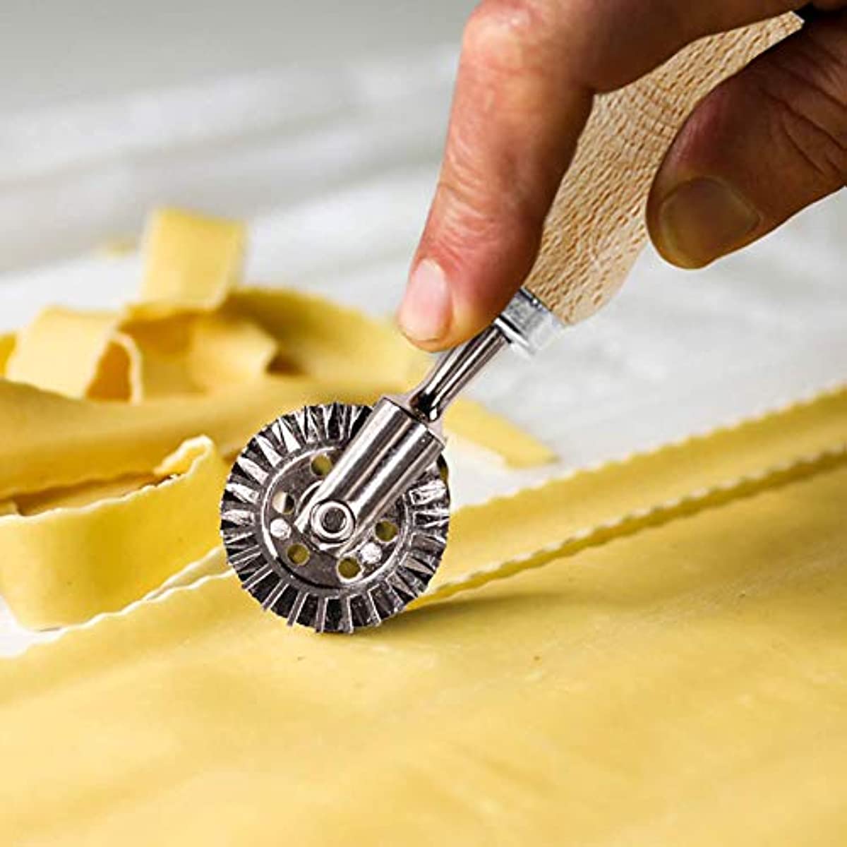 Adjustable Four Wheel Pasta or Pastry Cutter with Straight edge