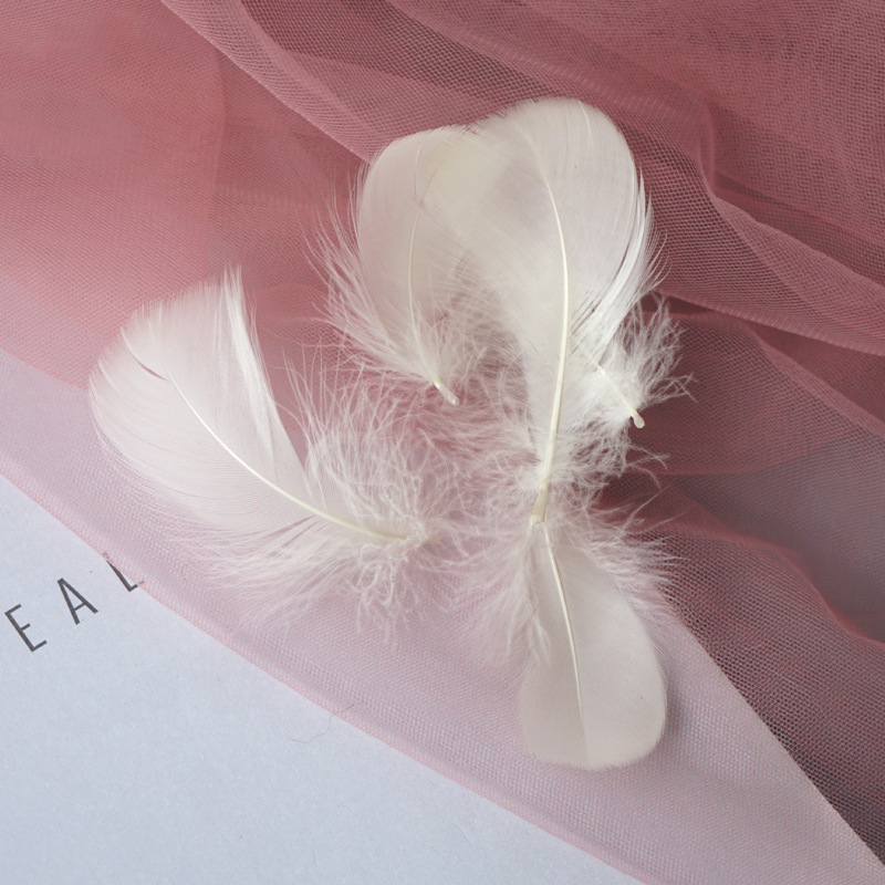 Natural Goose Feathers Small Floating Colourful Swan White Feather Plume  For Craft Wedding Jewelry Home Decoration