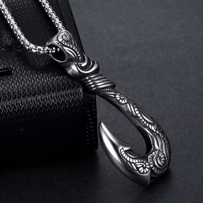 a sturdy vintage distressed pendant a hip hop style long fashionable ocean necklace accessory for men Product details 2