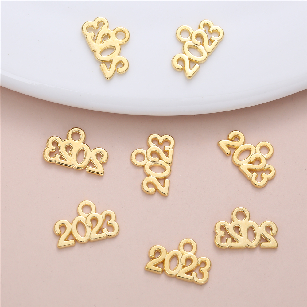 30pcs 2024 Charms Silver Year Signet Bulk Antique Number Pendants Year Charms for Jewelry Making Finding Necklace Bracelets Keychain DIY Project