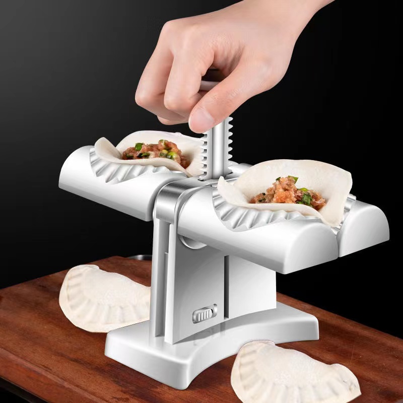 Así es la máquina para hacer empanadillas, el último producto de cocina en  hacerse viral
