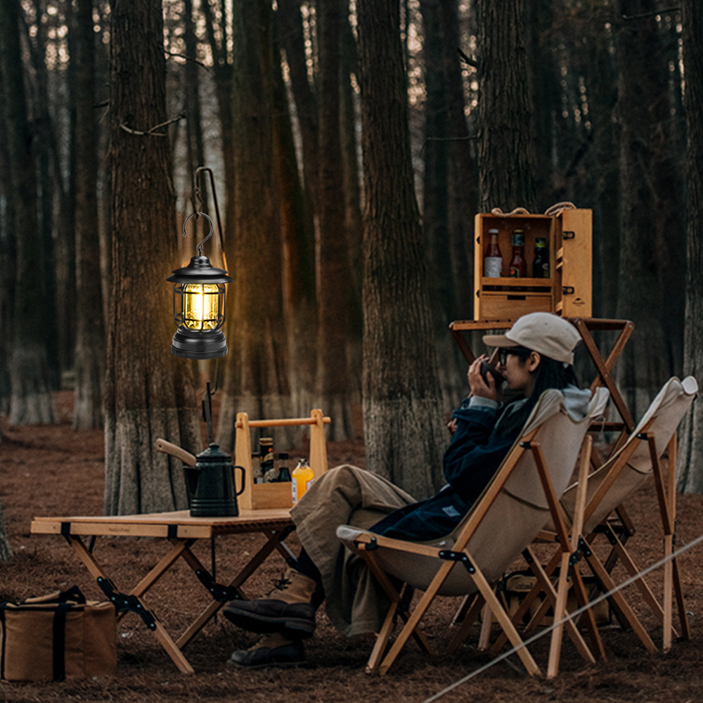 Retro Camping Lamp Portable Outdoor Table Lamp Horse Lantern Tent
