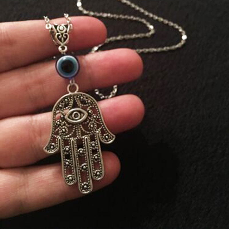 Women's hot sale hamsa necklace