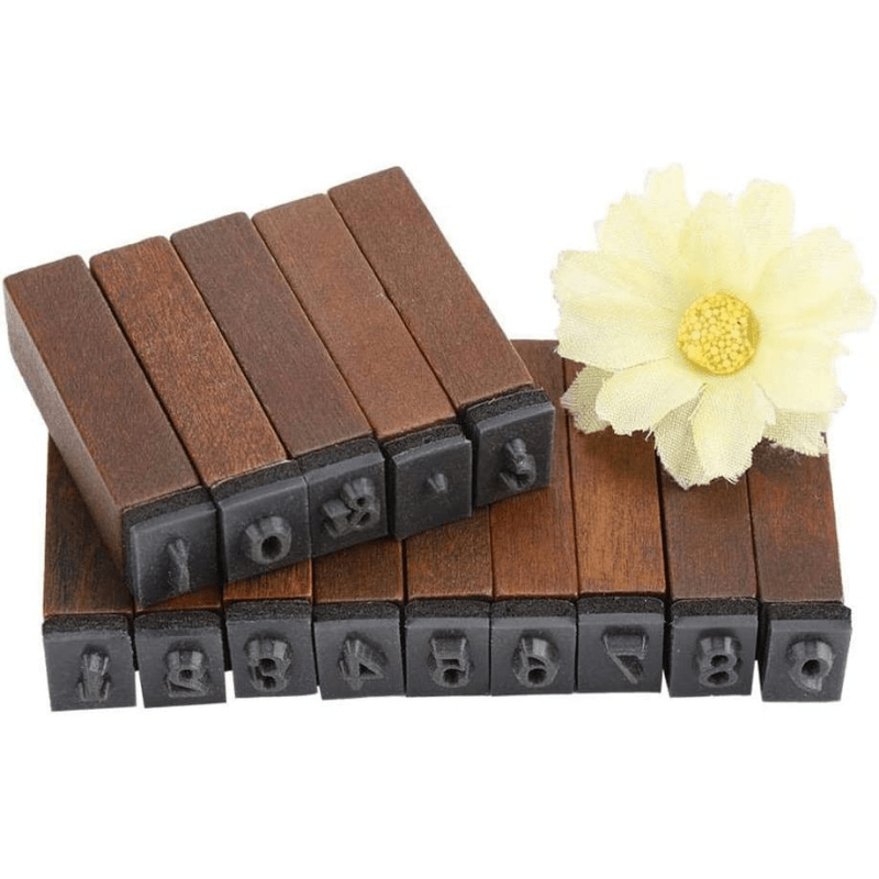 niCWhite Wooden Rubber Alphabet Letter Number Stamps Set, 36pcs Vintage  Wooden Rubber Stamps Craft Ink Stamp Stamper Seal Set with Storage Box -  for Card Making, Scrapbooking and Arts&Craft : : Stationery