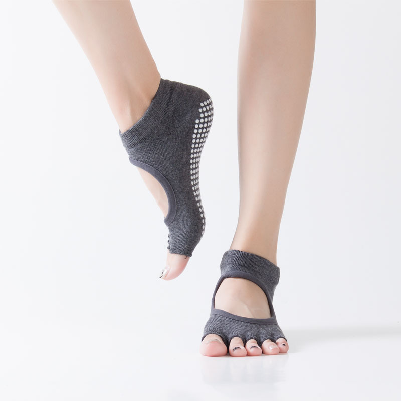 Non Slip Yoga Socks with Grip Toeless Anti-Skid Pilates Barre Ballet Bikram  Workout Socks Shoes with Grips - China Socks and Sports Socks price