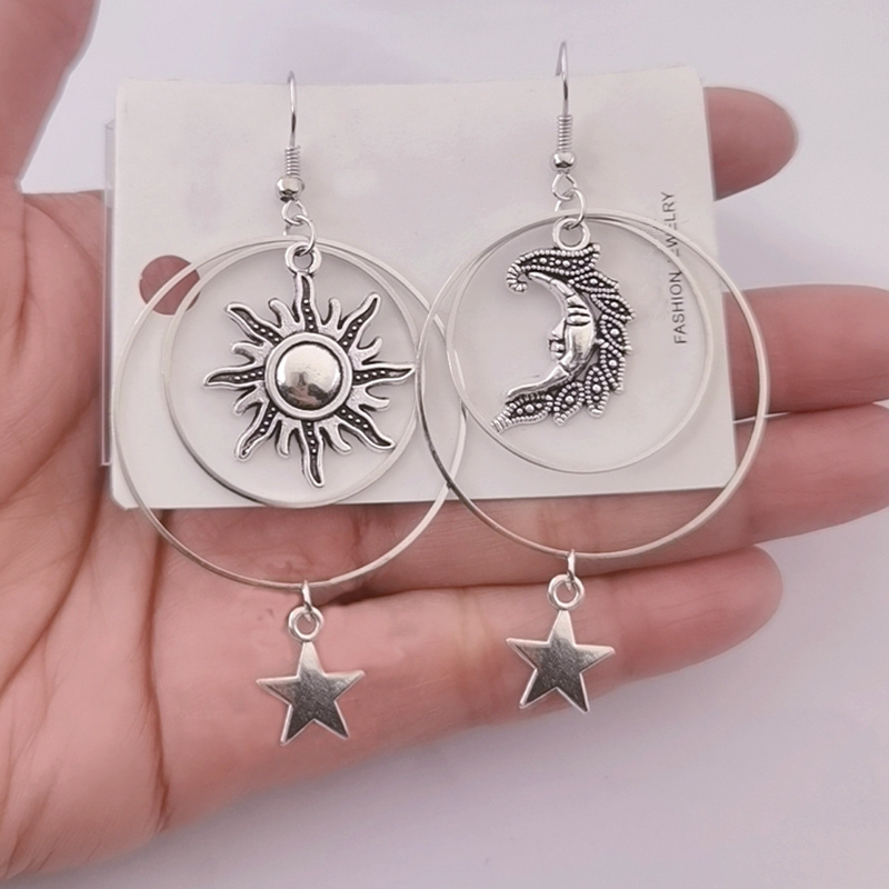 

Vintage Mismatched Dangle Earrings Cute Sun Moon Pentagram Design Silvery Dangle Earrings Zinc Alloy Jewelry Exquisite Female Gift