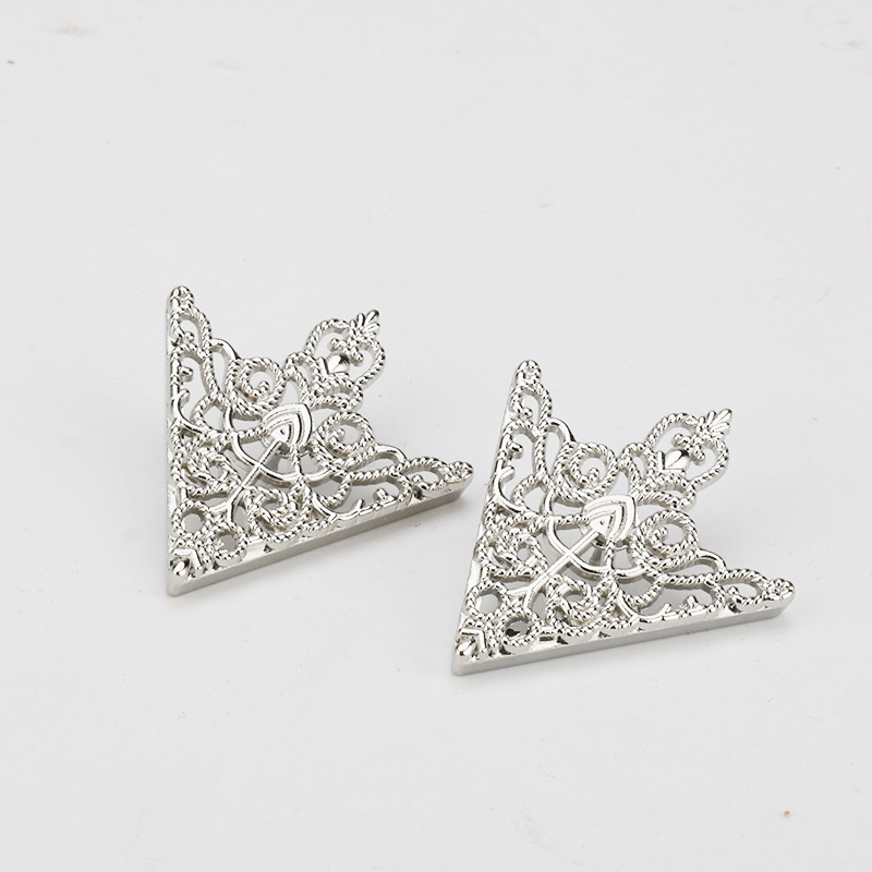 Bohemian Court Style Collar Buckle Pin for Shirts