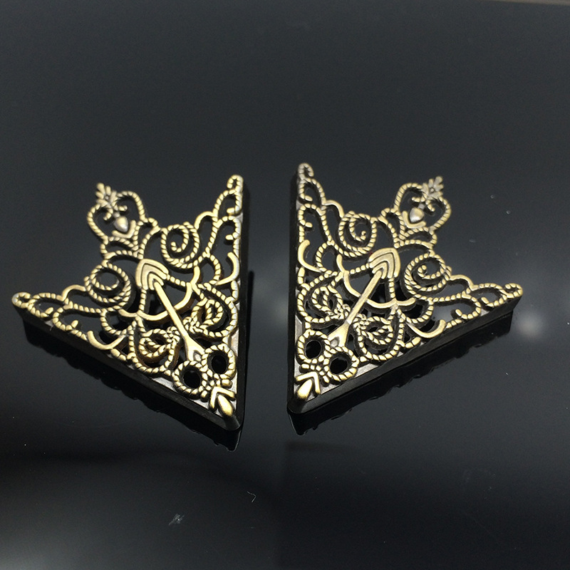 Bohemian Court Style Collar Buckle Pin for Shirts