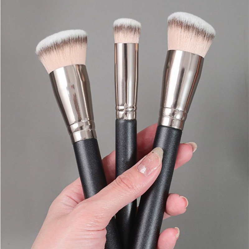 WLLHYF Concealer Brush Foundation Brush, Eye Mini Angled Flat Top Kabuki Nose  Contour Brush, Liquid Blending Mineral Powder Makeup Tools (14 x 145mm,  Long) Style A