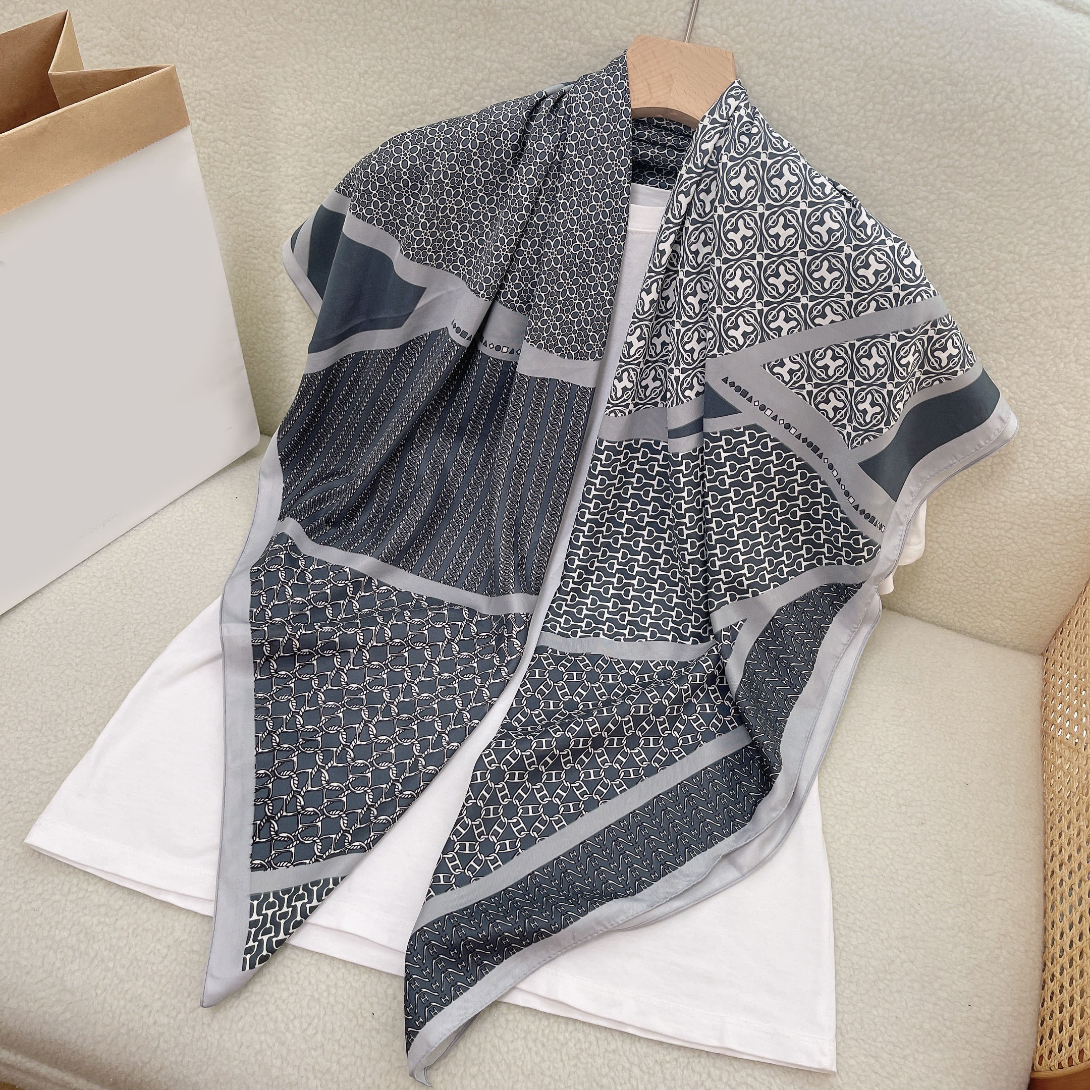 Polka Dot Print Square Scarf Block Shawl Women Casual Head Wrap Windproof