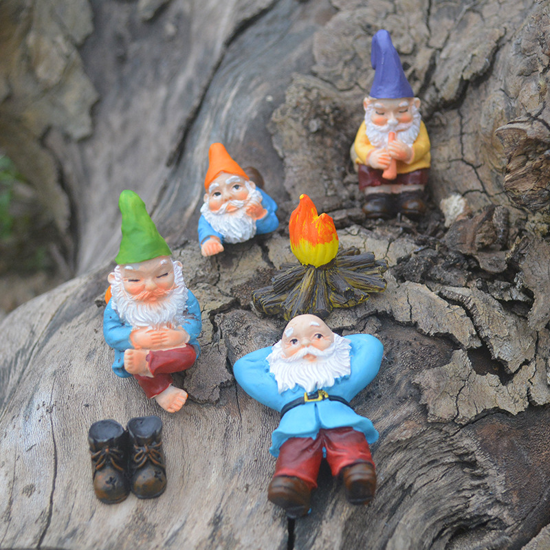 Miniature Statue Garden Dwarfs Elves Ornaments Moss Micro