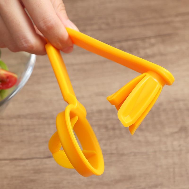 Tomato Slicer Cutter Grape Tools Cherry Kitchen Pizza Fruit Splitter  Artifact Small Tomatoes Accessories Manual Cut Gadget 1pc