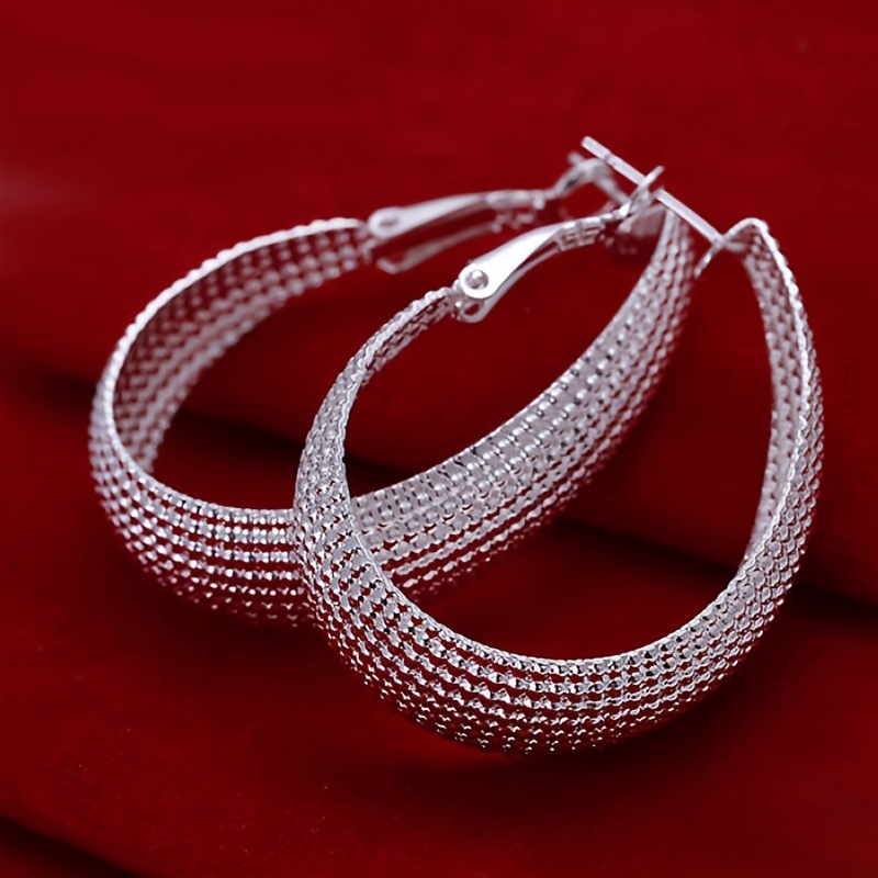 

Gorgeous Silvery Plated Oval Mesh Hoop Earrings - Perfect For Women!