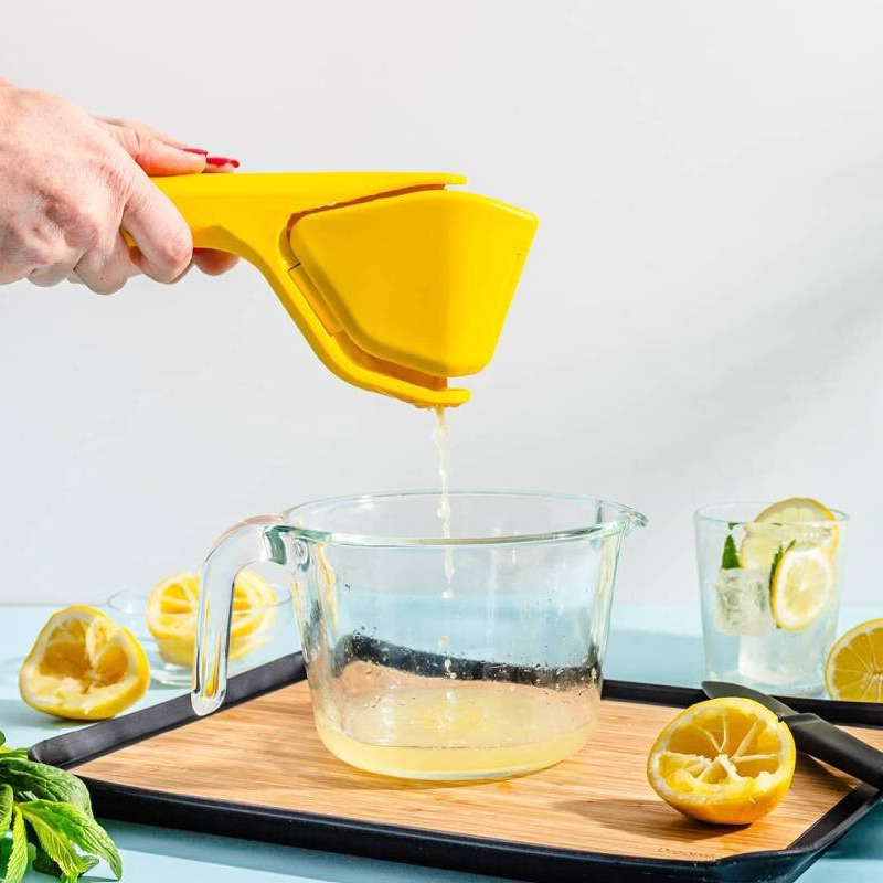 Presse-citron avec récipient doseur - OXO