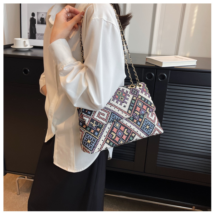 Fashion Designer Handbags and Purses Women Shoulder Bag Casual Versatile Hand Woven Shopping Totes Ladies Underarm Bags