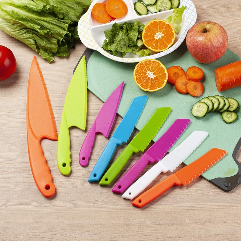 Couteau de sécurité pour enfants, 5 Pcs Plastique Enfants Couteaux de  sécurité pour le hachage, Coloré Dentelé Couteau de cuisine Chef Couteaux  Chefs Couteaux, Pour Légume Fruit Tomate A
