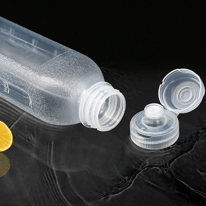 1pc Portable Oil Squeeze Bottle