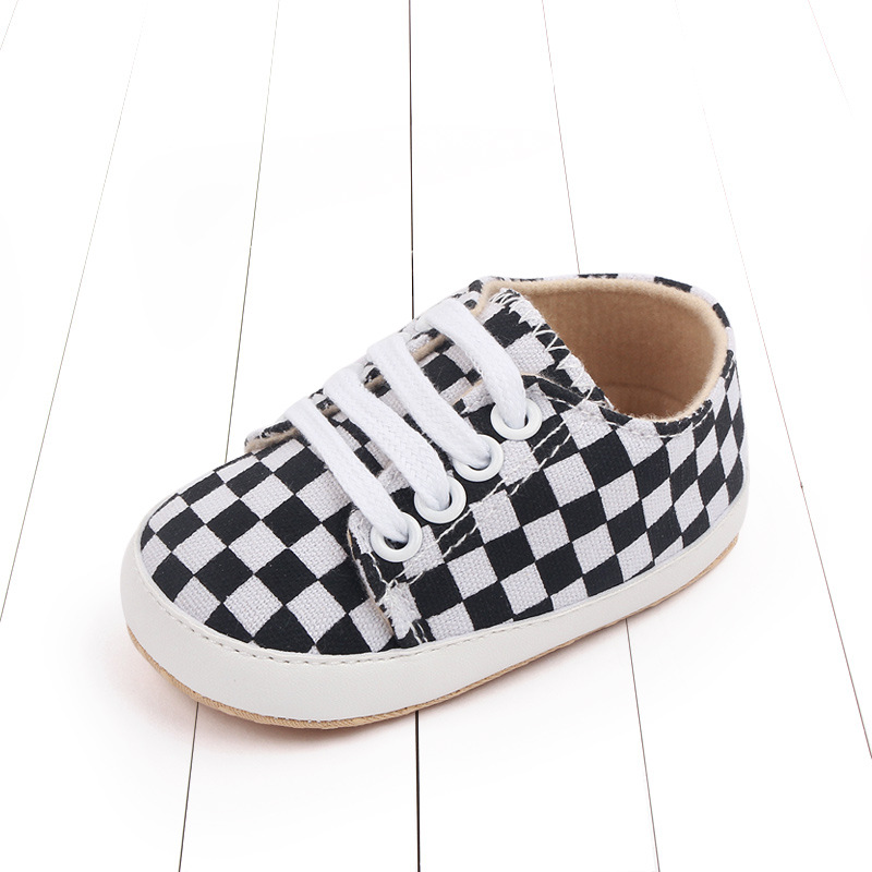 Vans girls hot sale checkered shoes