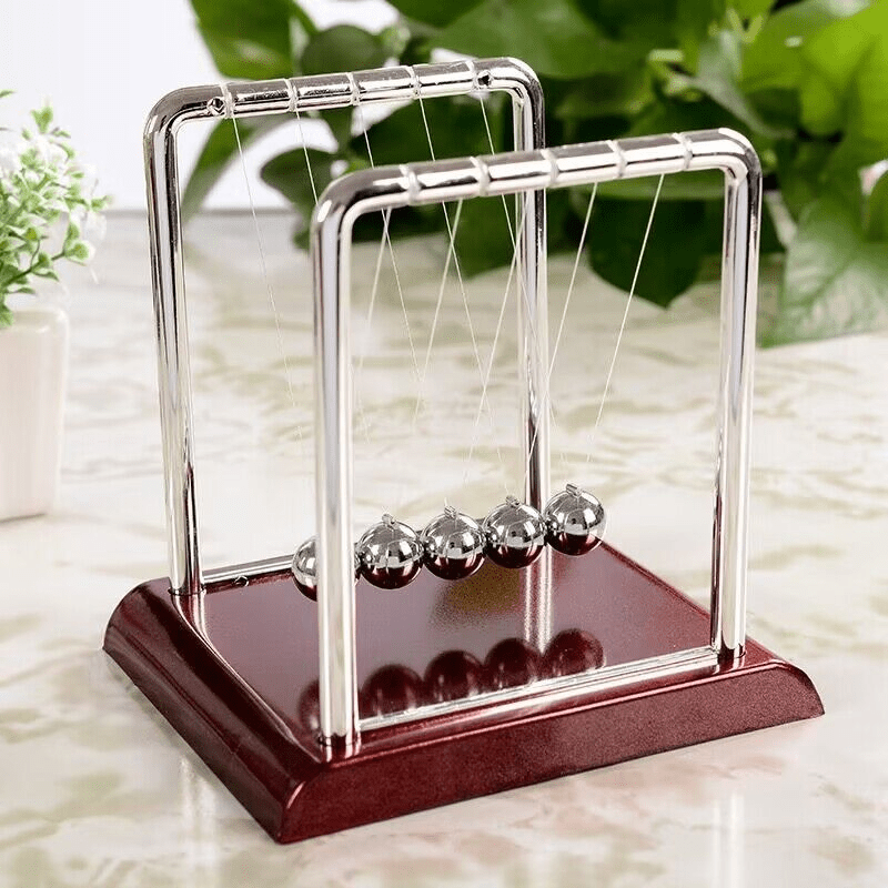 Creative Little Iron Figurine Balance Ball Swinging Tumbler Craft Metal  Craft for Home Office Desktop Decoration (Mini Cradle)