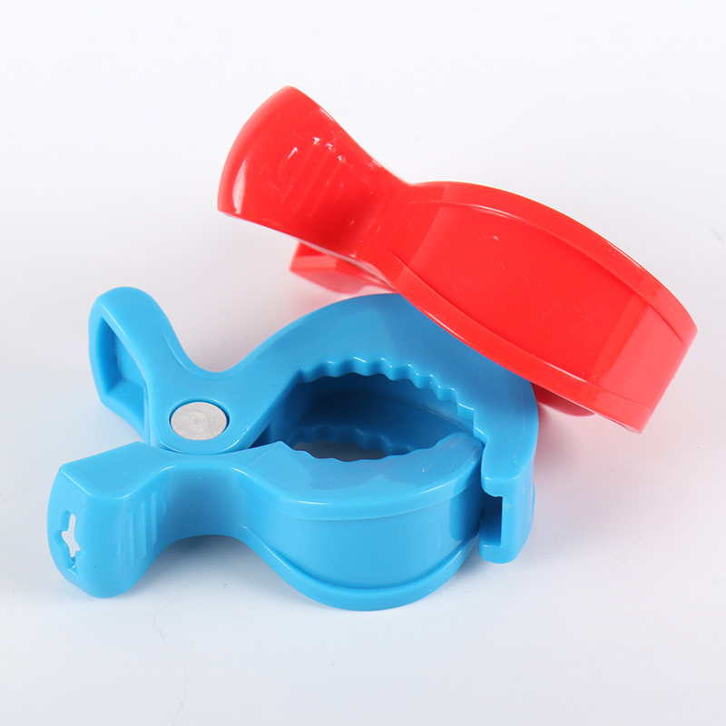 2pcs colorful   car seat clips   plastic toy accessory holder for strollers   and mosquito nets details 2