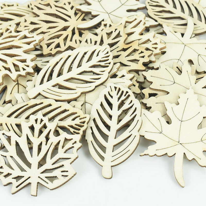 30pcs Wooden Crafts Hollow Carving , Flowers Heart Wood Chips