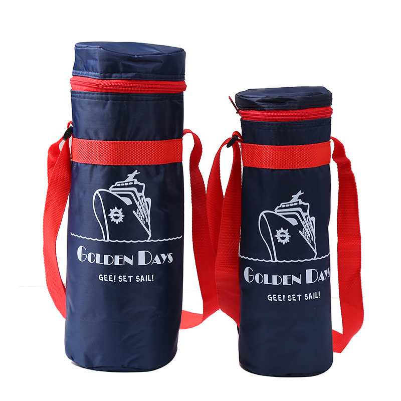 Insulated wine outlet bag with spout